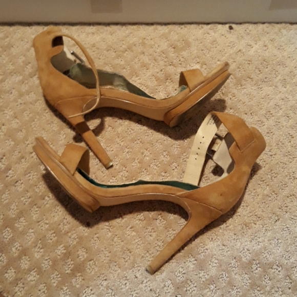Women's heels - Picture 3 of 6